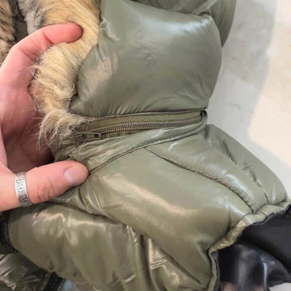 American Eagle Down Puffer Vest Faux Fur Removable Zipper Hood Women's Medium - Picture 8 of 9